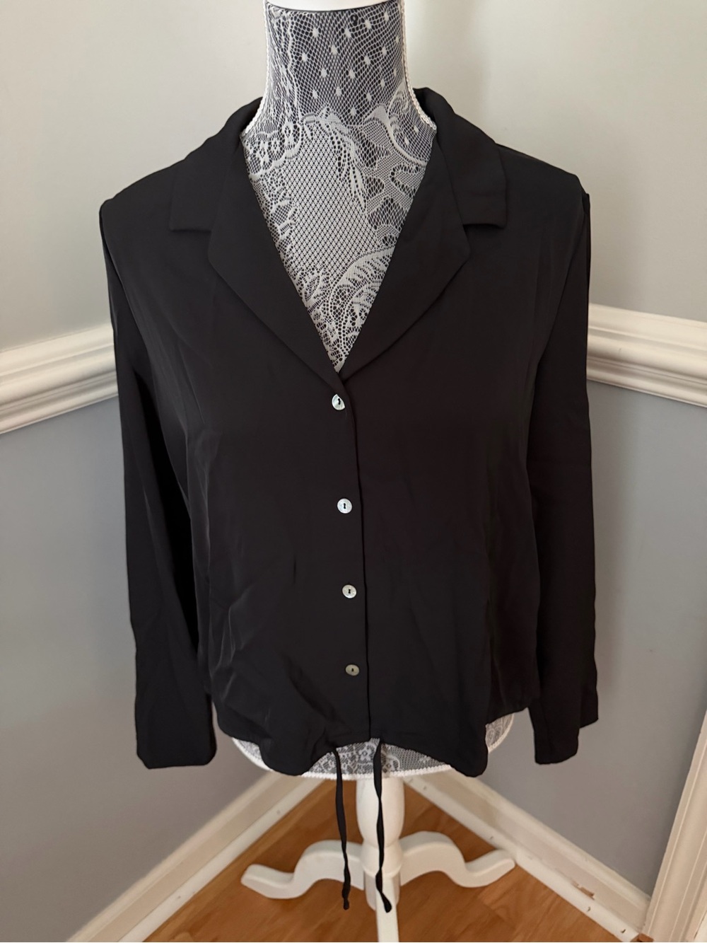 MELLODAY Black Button-Down Drawstring Hem Blouse Size M - Picture 3 of 10
